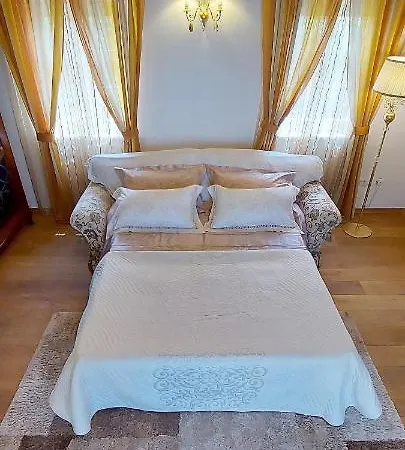 Luxury Le Rose *