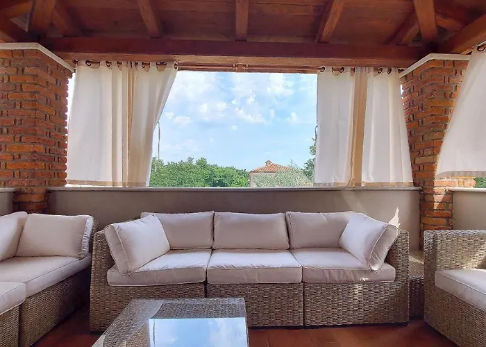 Вилла Luxury Le Rose Пореч