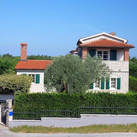 Luxury Le Rose Villa *