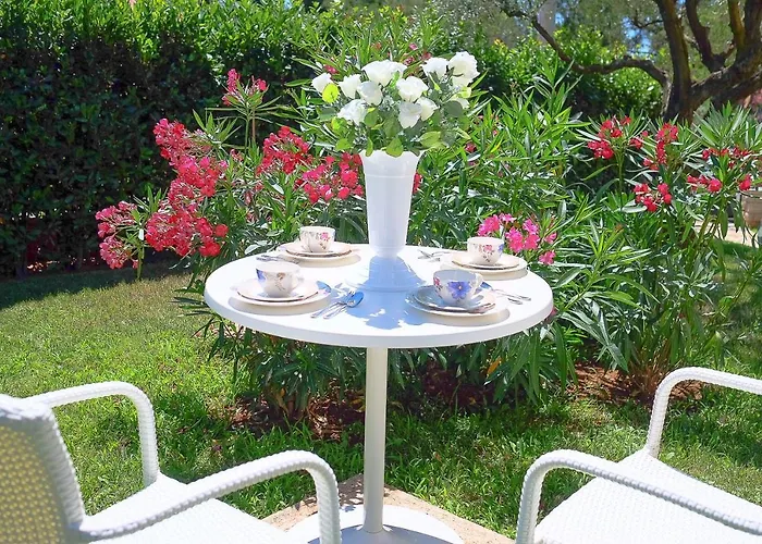 Luxury Le Rose Villa