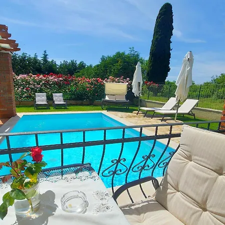 Luxury Le Rose Villa *